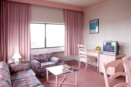 Thumrin Hotel Транг Экстерьер фото