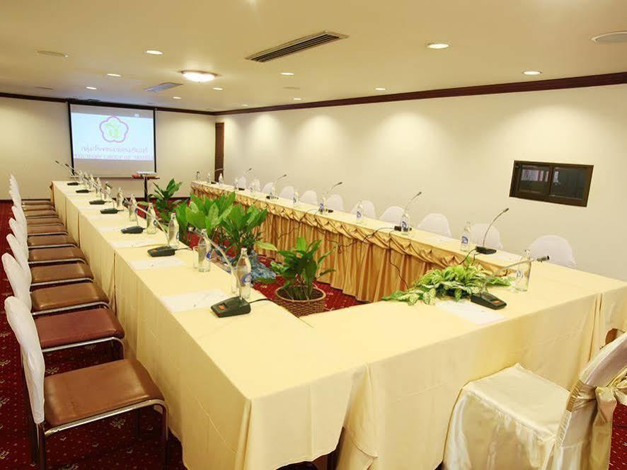 Thumrin Hotel Транг Экстерьер фото